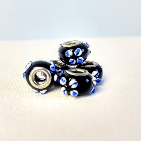 Jewelry Bracelet Lampwork Glass Flower Charms - Picture 2 of 3